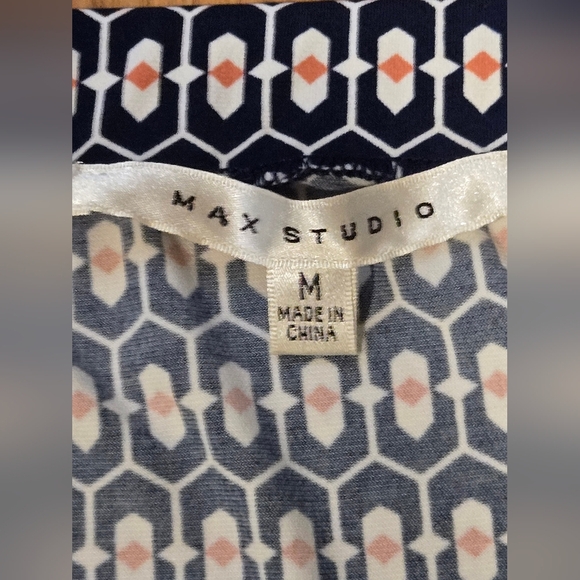 NWOT Max Studio Patterned Skirt - Picture 4 of 6